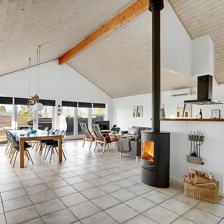Gorgeous Home In Vordingborg With Sauna *